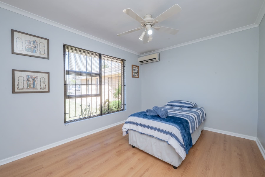 4 Bedroom Property for Sale in Vredekloof Western Cape